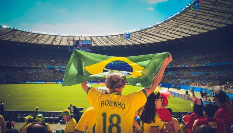 structure-people-sport-game-crowd-audience-1046804-pxhere.com